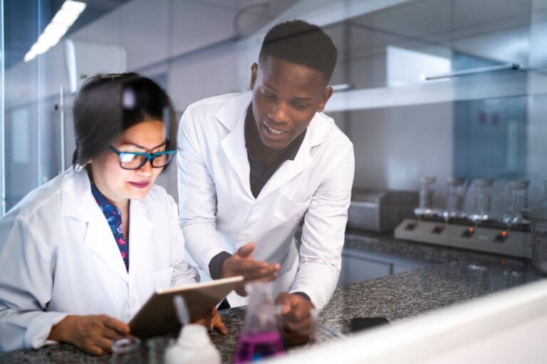 Should You Buy Bristol Myers Squibb Stock Right Now for the Yield Alone?